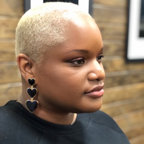 Meet your Posher, Wendi - Picture 2 of 3